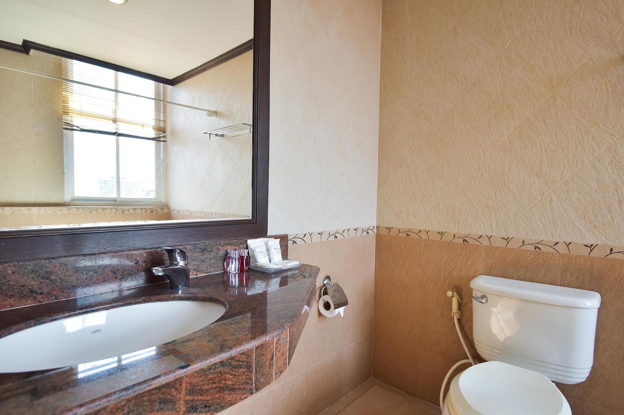 Oyo 389 Sira Boutique Residence Phuket Kültér fotó