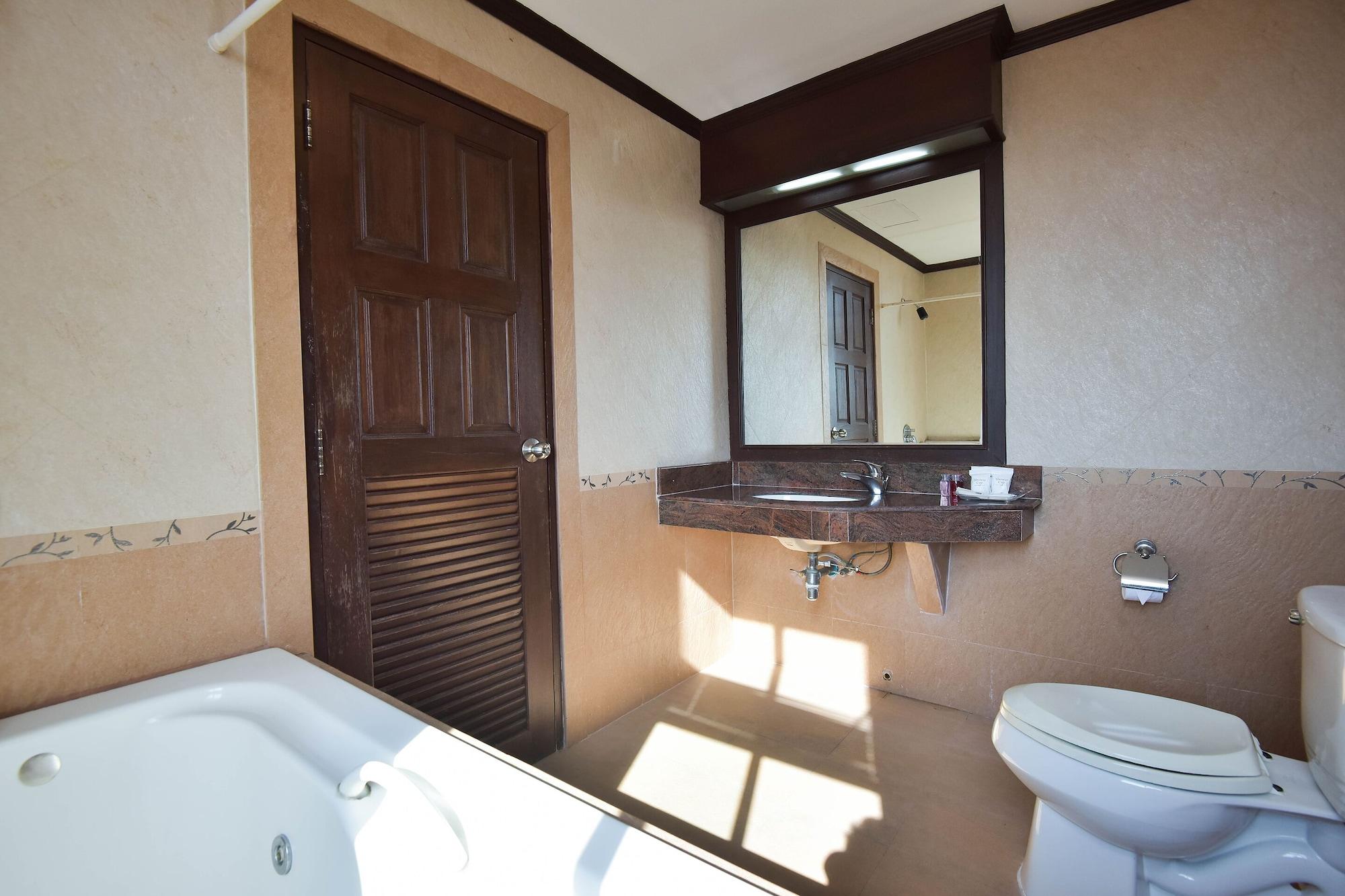 Oyo 389 Sira Boutique Residence Phuket Kültér fotó