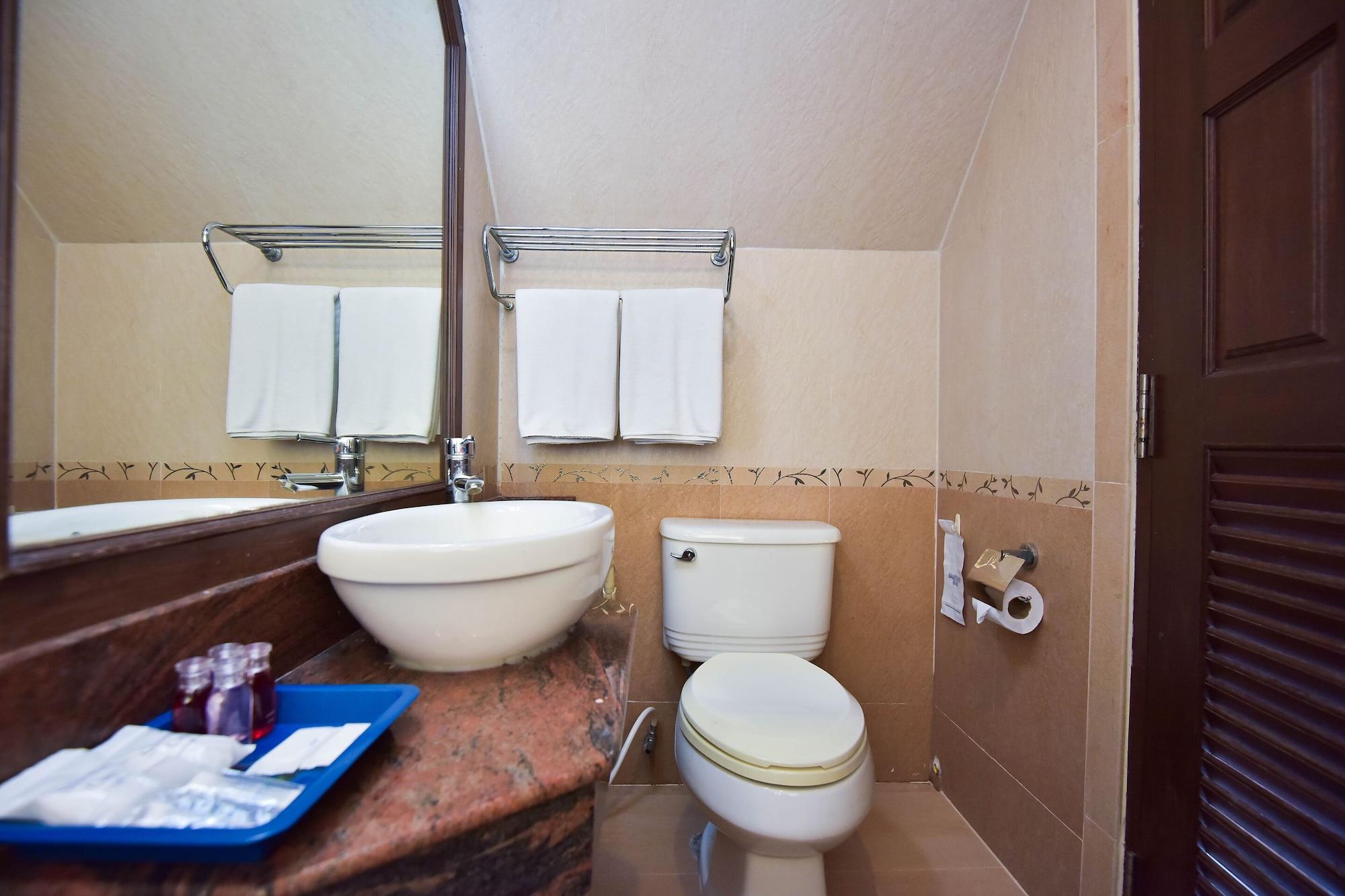 Oyo 389 Sira Boutique Residence Phuket Kültér fotó