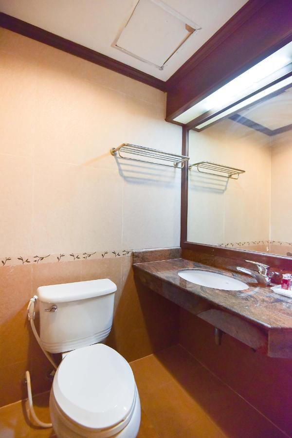 Oyo 389 Sira Boutique Residence Phuket Kültér fotó